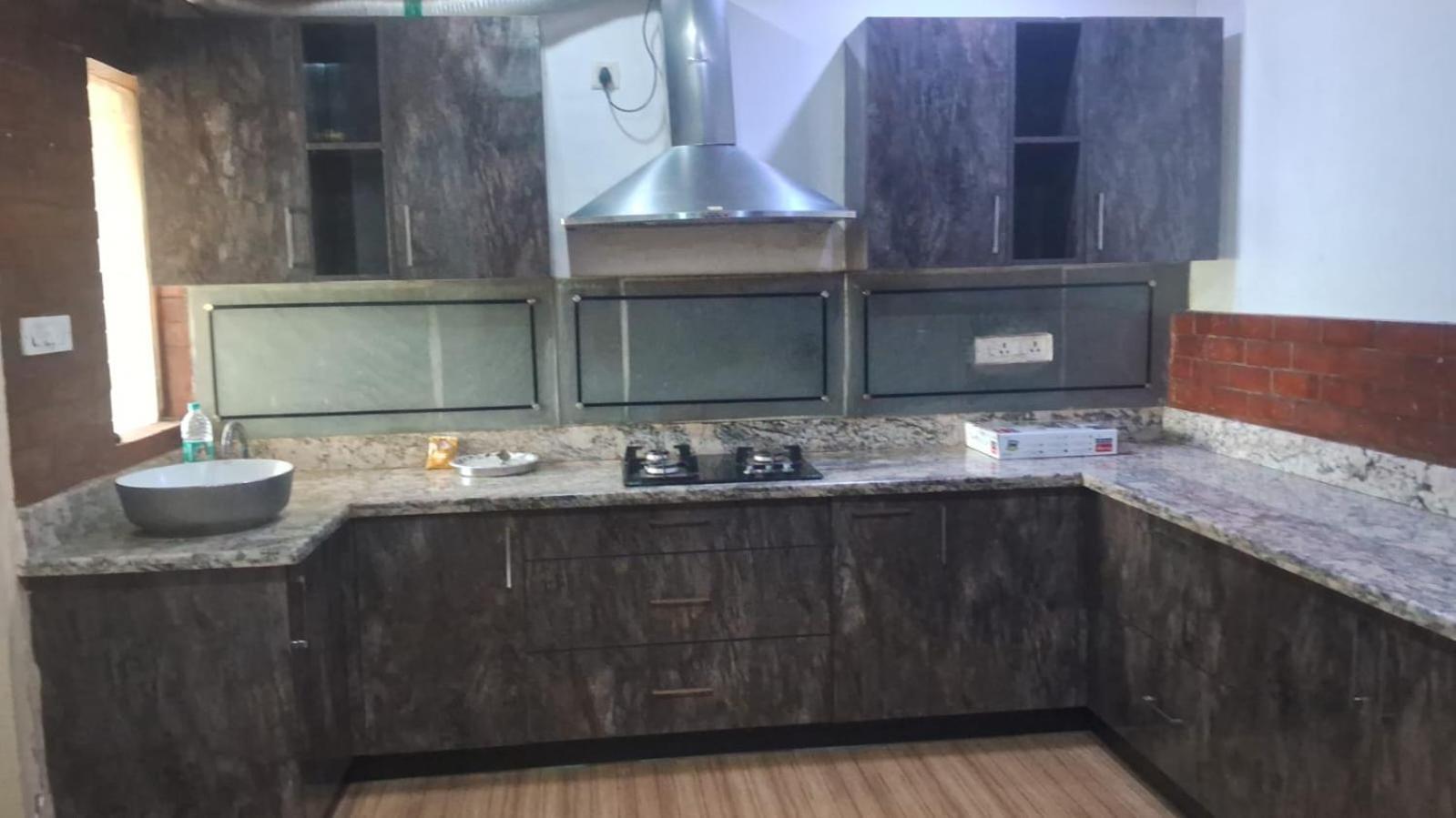 Tvh Park Rozalia Hostel Csennai Kültér fotó