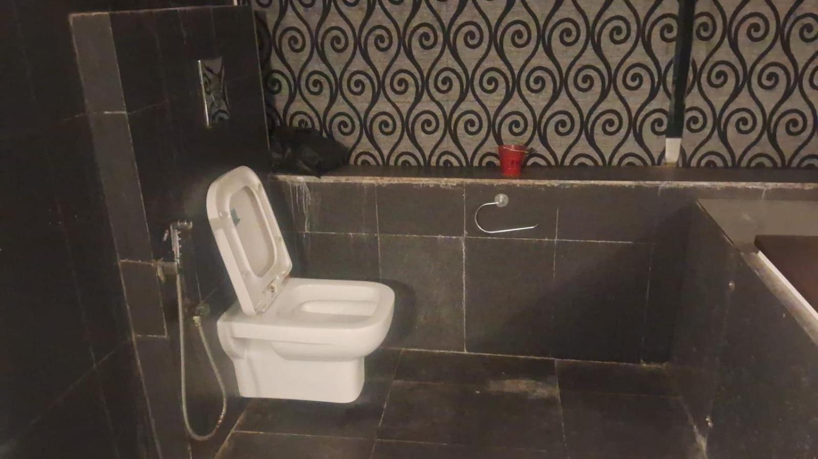 Tvh Park Rozalia Hostel Csennai Kültér fotó